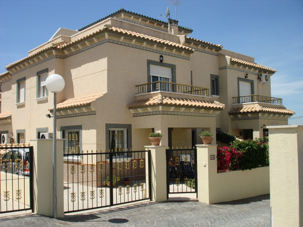 LA MARINA VILLA